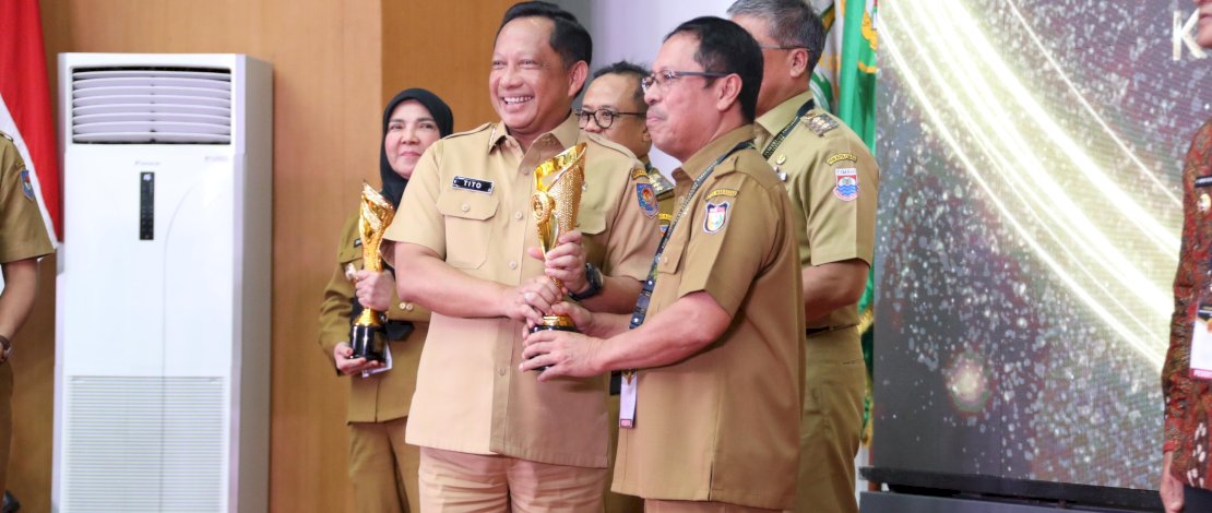 Inovasi Makassar: 'Pakinta' dan 'Jampangi' Antar Makassar Raih Penghargaan IGA 2023 