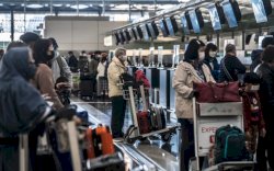 Vaksinasi dan Pemeriksaan Ketat: Indonesia Antisipasi Varian Omicron dan Lonjakan Kasus Global