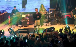 Bawakan 12 Lagu, Fabio Asher Sukses Bikin Galau Penonton Miracle In Desember