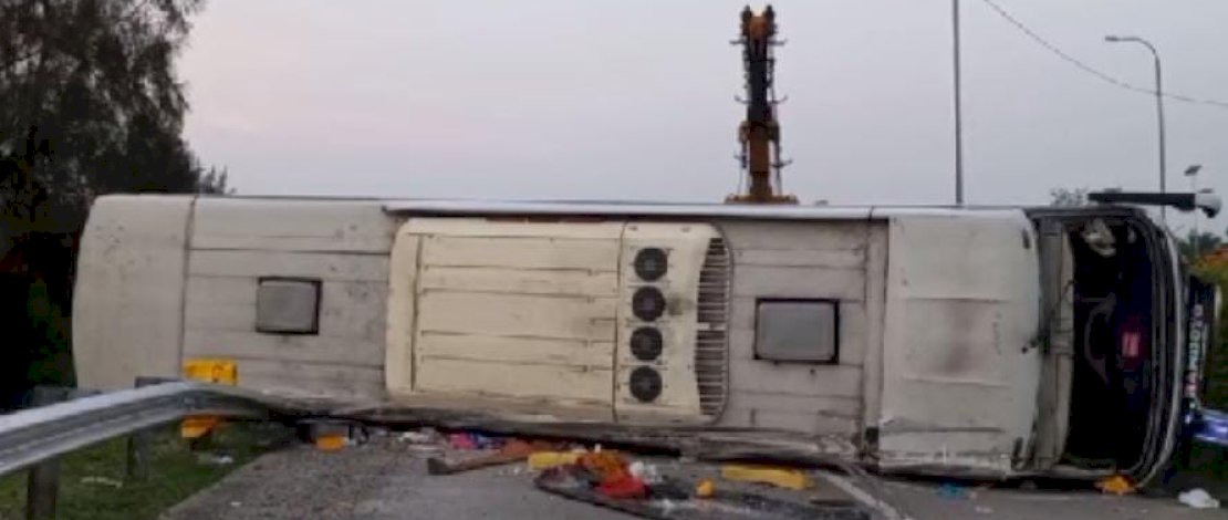 Fakta di Balik Bus Maut Cipali yang Tewaskan 12 Orang, Polisi : Tidak Ada Jejak Rem Fakta di Balik Bus Maut Cipali yang Tewaskan 12 Orang, Polisi : Tidak Ada Jejak Rem