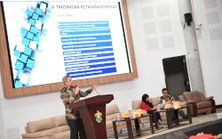 Narasumber Seminar Dies Natalis ke 37 Pascasarjana Unhas, Arsjad Harap Sulsel Jadi Produsen Pisang Terbesar di Indonesia