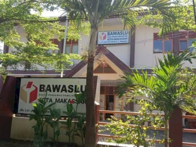 Bawaslu Makassar Ingatkan Peserta Pemilu 2024 Pasang APK Sesuai Zona yang Ditetapkan