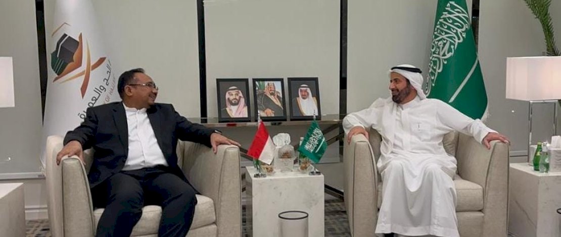 Menteri Agama (Menag) Yaqut Cholil Qoumas bertemu dengan Menteri Haji dan Umrah (Menhaj) Arab Saudi Taufiq F Al Rabiah di Jeddah. Menteri Agama (Menag) Yaqut Cholil Qoumas bertemu dengan Menteri Haji dan Umrah (Menhaj) Arab Saudi Taufiq F Al Rabiah di Jeddah.