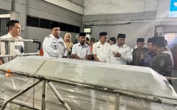 Pj Gubernur Sulsel hingga Bupati Maros Turut Menjemput&nbsp;Jenazah Istri Bupati Barru