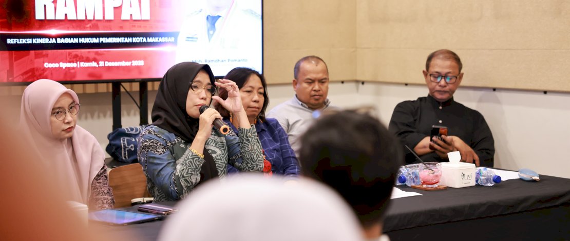 Daniati di sela-sela Konferensi Pers Bunga Rampai Refleksi Kinerja Bagian Hukum Pemkot Makassar, di Jl Lanto Dg Pasewang, Kamis, 21 Desember.