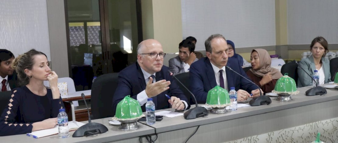 Duta Besar Perancis untuk Indonesia, Timor Leste dan ASEAN, Fabien Penone, mengunjungi Kampus Politeknik Pariwisata (Poltekpar) Makassar, Rabu, 20 Desember 2023.