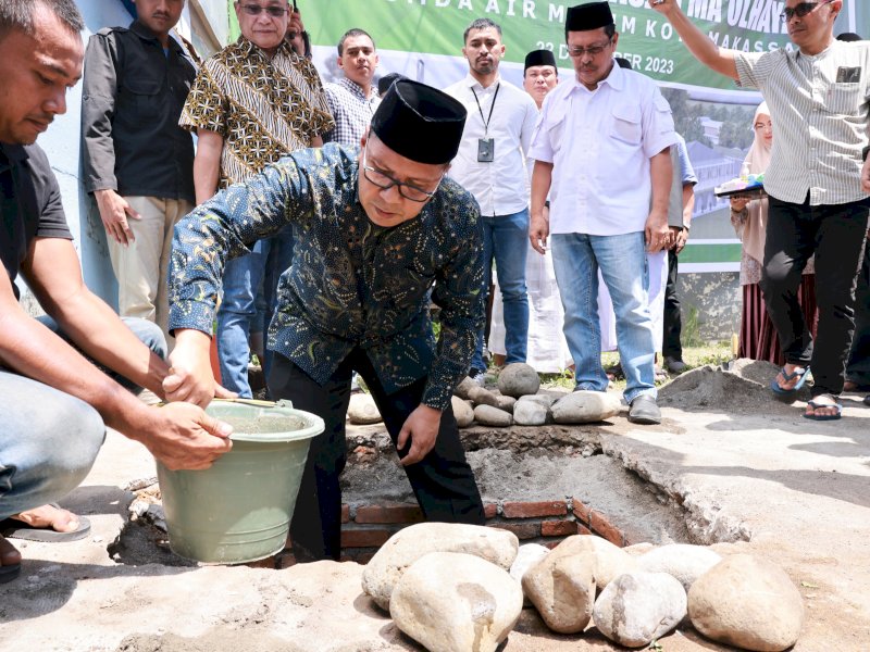 Danny Pomanto Resmikan Renovasi Pembangunan Masjid Ma'ul Hayat PDAM Makassar