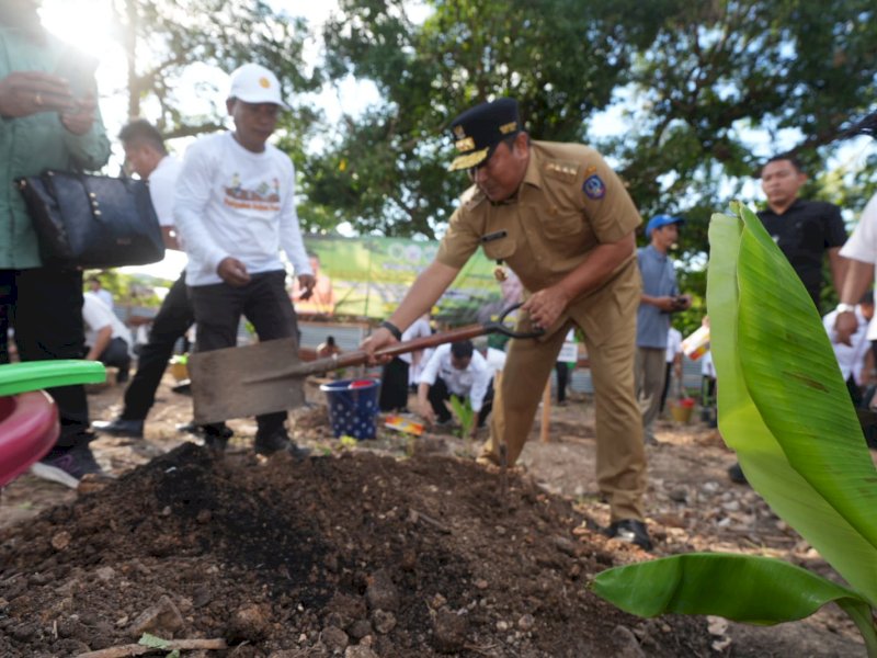 Pimpinan Ponpes DDI Mangkoso Dukung Program Budidaya Pisang Cavendish