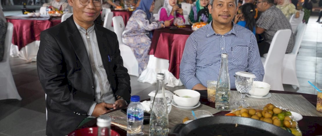 Menjelang pergantian tahun, Pemerintah Provinsi Sulawesi Selatan menggelar Malam Refleksi Akhir Tahun 2023, yang dilaksanakan di Pelataran Ininnawa, Rumah Jabatan Gubernur Sulsel, Minggu, 31 Desember 2023.