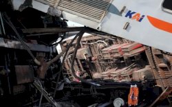 Tragedi Kecelakaan Kereta di Bandung: 3 Orang Tewas 