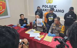 Kesal Sering Ribut saat Minum-minum, Pria Sesama Buruh Bacok Leher Korbannya