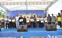 10 Kelompok Tani Berprestasi di Luwu Utara Terima Penghargaan