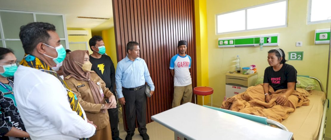 Untuk memastikan stok tersedia, Penjabat Gubernur Sulsel, Bahtiar Baharuddin meminta agar Bupati dan Wali Kota memasifkan kegiatan donor darah. Untuk memastikan stok tersedia, Penjabat Gubernur Sulsel, Bahtiar Baharuddin meminta agar Bupati dan Wali Kota memasifkan kegiatan donor darah.