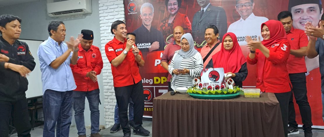DPD Partai Demokrasi Indonesia (PDI) Perjuangan Sulsel meyakini calon presiden dan wakil presiden usungannya, Ganjar Pranowo-Mahfud MD akan memenangkan kontestasi Pemilu Presiden (Pilpres) dalam satu putaran.