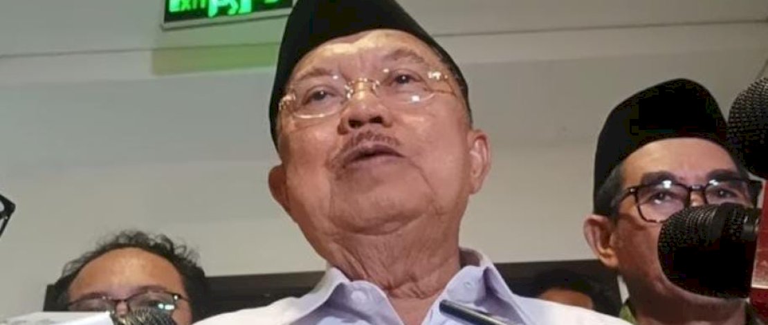 Wapres Pose Tiga Jari, JK: Terserah Pak Ma'ruf Wapres Pose Tiga Jari, JK: Terserah Pak Ma'ruf