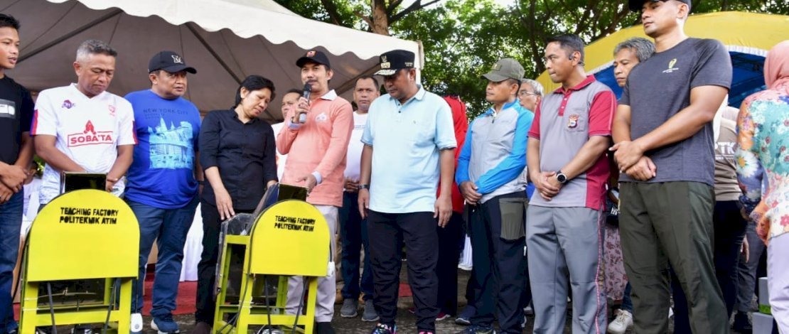 Politeknik ATI Makassar Ciptakan Mesin Perajang Pisang untuk UMKM