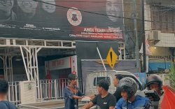 HUT PDIP Ke-51, Andi Tenri Uji Bagikan 510 Nasi Kotak 