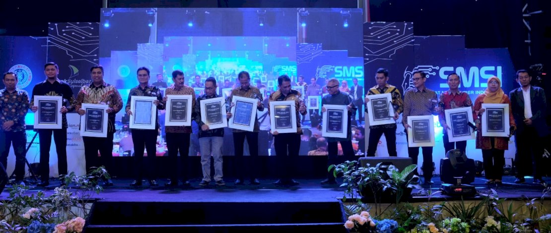 12 Kepala Daerah Raih Penghargaan dari SMSI Sulsel, Ada Bupati Maros hingga Lutra
