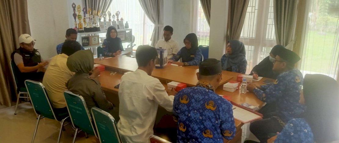 Rakor Persiapan Wonderfull Rongkong 2024, di Ruang Rapat Bidang Pariwisata Disporapar, Rabu, 17 Januari 2024. Rakor Persiapan Wonderfull Rongkong 2024, di Ruang Rapat Bidang Pariwisata Disporapar, Rabu, 17 Januari 2024.