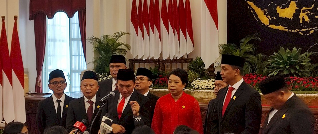 Ketua KPPU, M Fanshurullah Ara, usai dilantik bersama dengan anggota KPPU lainnya oleh Presiden Joko Widodo di Istana Negara, Jakarta, Kamis, 18 Januari 2024. Ketua KPPU, M Fanshurullah Ara, usai dilantik bersama dengan anggota KPPU lainnya oleh Presiden Joko Widodo di Istana Negara, Jakarta, Kamis, 18 Januari 2024.