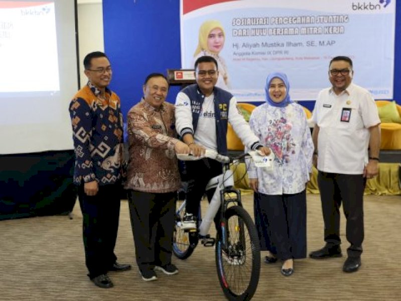 BKKBN Sulsel - Komisi IX DPR RI Sosialisasi Advokasi dan KIE Pencegahan Stunting