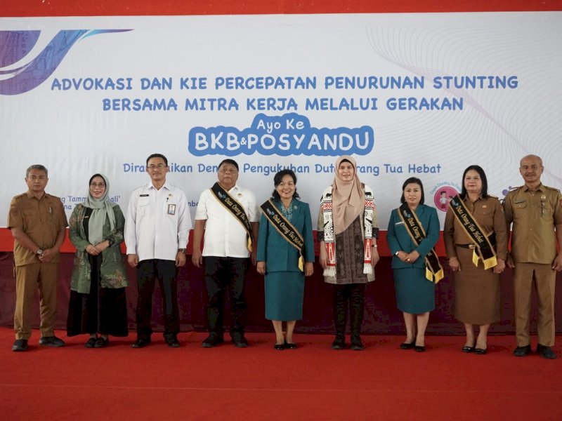 BKB Pintu Masuk Penanganan Stunting,  Dua Bupati di Toraja Dikukuhkan Sebagai Duta Orang Tua Hebat