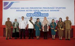 BKB Pintu Masuk Penanganan Stunting,  Dua Bupati di Toraja Dikukuhkan Sebagai Duta Orang Tua Hebat