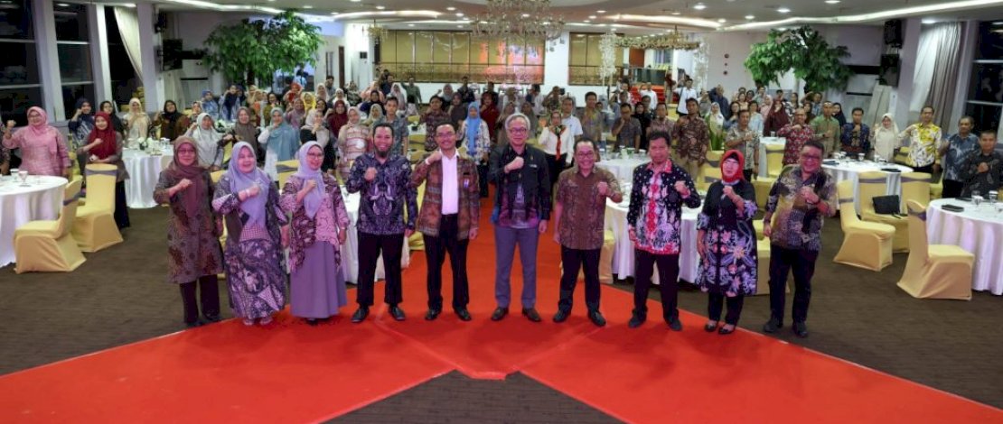 Launching Dashboard Pemantauan dan Evaluasi Pendampingan Tematik Stunting (Dasi Penting) yang berlangsung 23-24 November 2023, di Karebosi Premier Hotel, Kota Makassar, Kamis, 23 November 2023. Launching Dashboard Pemantauan dan Evaluasi Pendampingan Tematik Stunting (Dasi Penting) yang berlangsung 23-24 November 2023, di Karebosi Premier Hotel, Kota Makassar, Kamis, 23 November 2023.