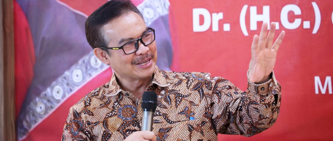 Dr. (H. C.) dr. Hasto Wardoyo, Sp. OG. (K) Dr. (H. C.) dr. Hasto Wardoyo, Sp. OG. (K)