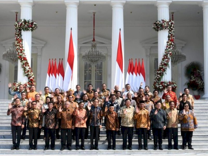PDIP Sentil Triangle Political Game di Balik Resuffle Kabinet Jokowi 