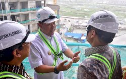 Pj Gubernur Sulsel Dampingi Menkes Tinjau Pembangunan RS Khusus