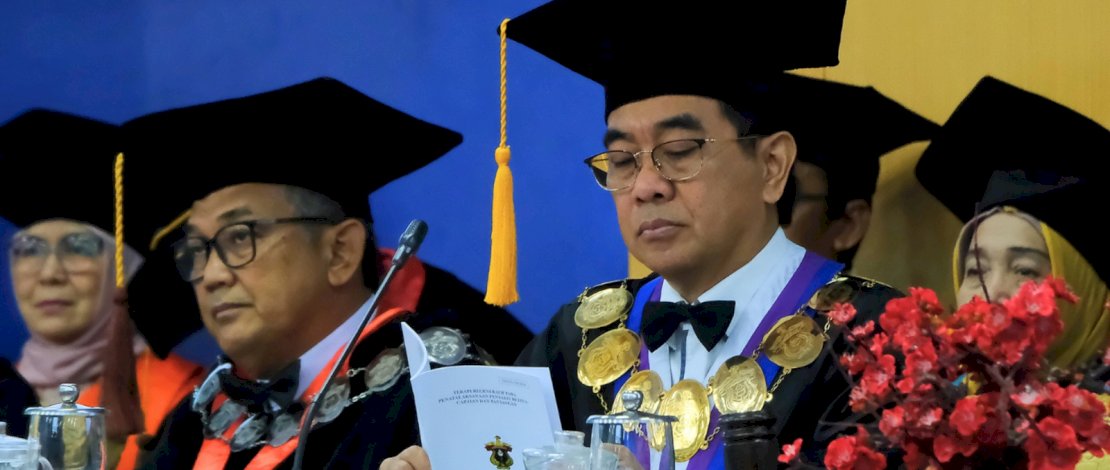 Universitas Hasanuddin (Unhas) kembali mengukuhkan tiga profesor baru dalam Rapat Paripurna Senat Akademik terbatas, Selasa 30 Januari 2024.