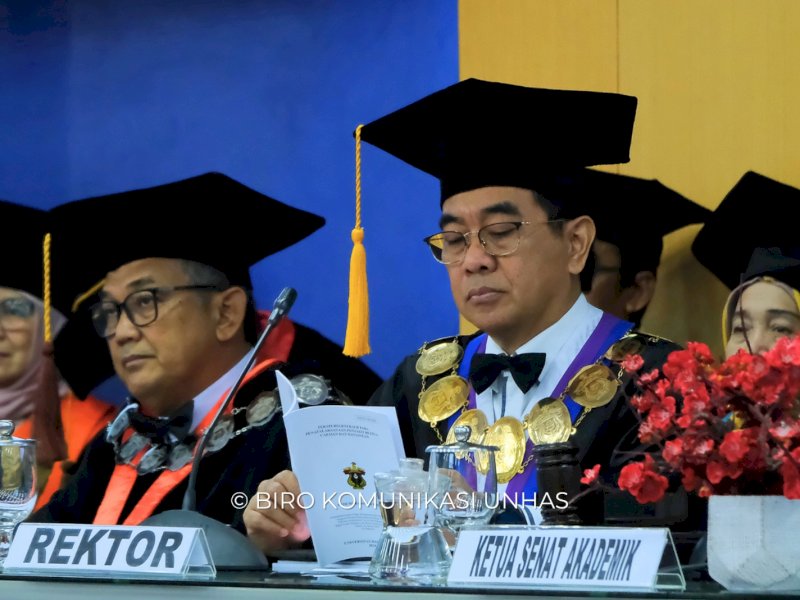 Rektor Unhas Kukuhkan Tiga Profesor Baru dari Fakultas Kedokteran dan FKM