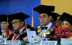 Rektor Unhas Kukuhkan Tiga Profesor Baru dari Fakultas Kedokteran dan FKM