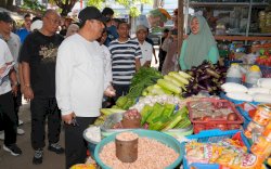 Harga Kebutuhan Pokok di Jeneponto Stabil, Stok Aman 