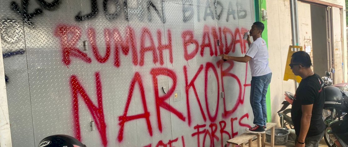 Rumah terduga bandar narkoba, Koko John, didatangi Forbes Anti Narkoba