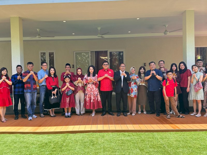 Danny-RL Kompak Hadiri Open House Pengacara Kondang Lucas di Makassar