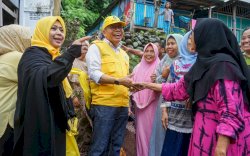 Hari Terakhir Kampanye, Taufan Pawe Keliling Pasar dan Sapa Masyarakat