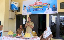 Majukan UMKM, Pj Bupati Takalar Serahkan Bantuan Fasilitas Peralatan Unit Usaha 