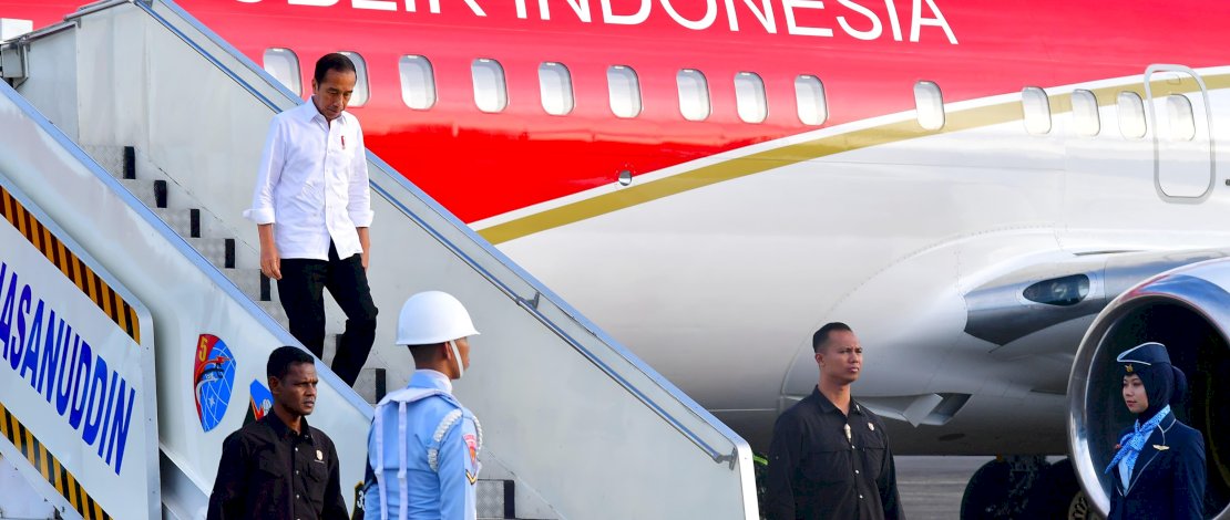 Presiden RI, Joko Widodo, telah tiba di Bandara Internasional Sultan Hasanuddin, Kabupaten Maros, Provinsi Sulawesi Selatan, Rabu, 21 Februari 2024, sekira pukul 17.30 WITA.