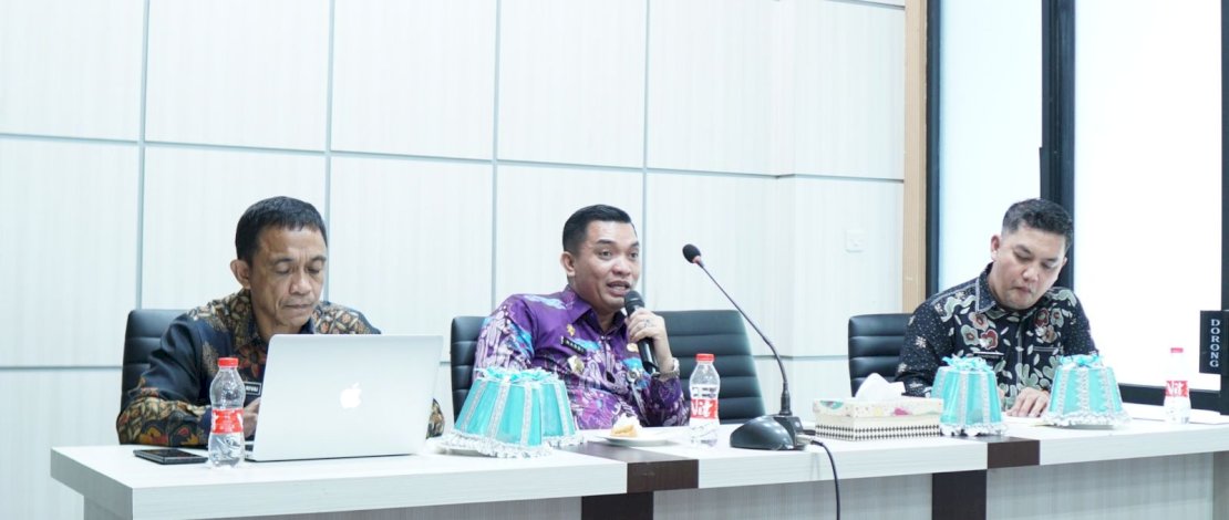 Sekda Takalar Pimpin Rapat Orientasi Penyusunan Dokumen Laporan Kinerja OPD Sekda Takalar Pimpin Rapat Orientasi Penyusunan Dokumen Laporan Kinerja OPD