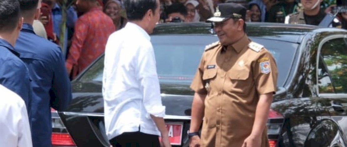 Pj Gubernur Sulsel Bahtiar Baharuddin bersama Presiden Jokowi, Kamis, 22 Februari 2024.