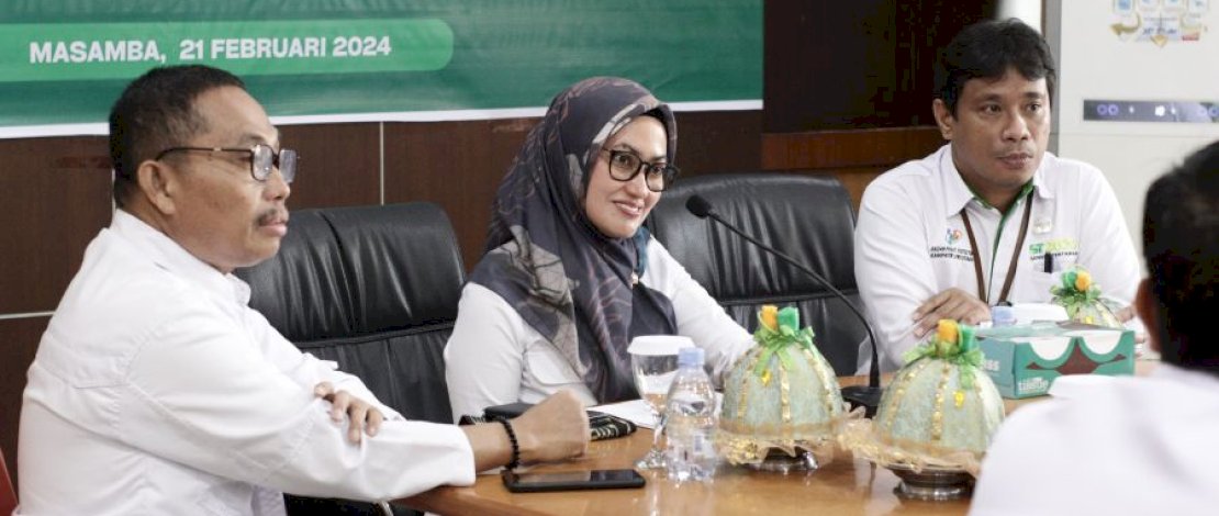 Bupati Luwu Utara, Indah Putri Indriani, saat menyampaikan arahan pada kegiatan Penyusunan Publikasi Kabupaten Luwu Utara Dalam Angka Tahun 2024 dan Pembinaan Statistik Sektoral, baru-baru ini. Bupati Luwu Utara, Indah Putri Indriani, saat menyampaikan arahan pada kegiatan Penyusunan Publikasi Kabupaten Luwu Utara Dalam Angka Tahun 2024 dan Pembinaan Statistik Sektoral, baru-baru ini.