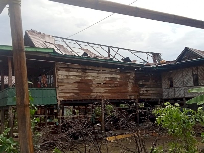20 Rumah Rusak Diterjang Angin Puting Beliung
