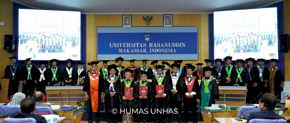 Universitas Hasanuddin Kukuhkan Tiga Professor di Fakultas Kedokteran