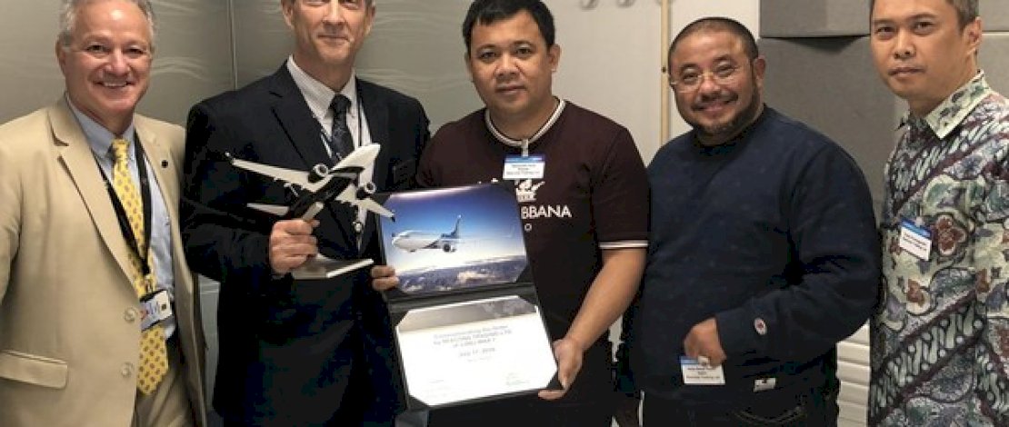 Viral Foto Haji Isam Beli Pesawat Rp 1,5 Triliun Pakai Kaos Oblong