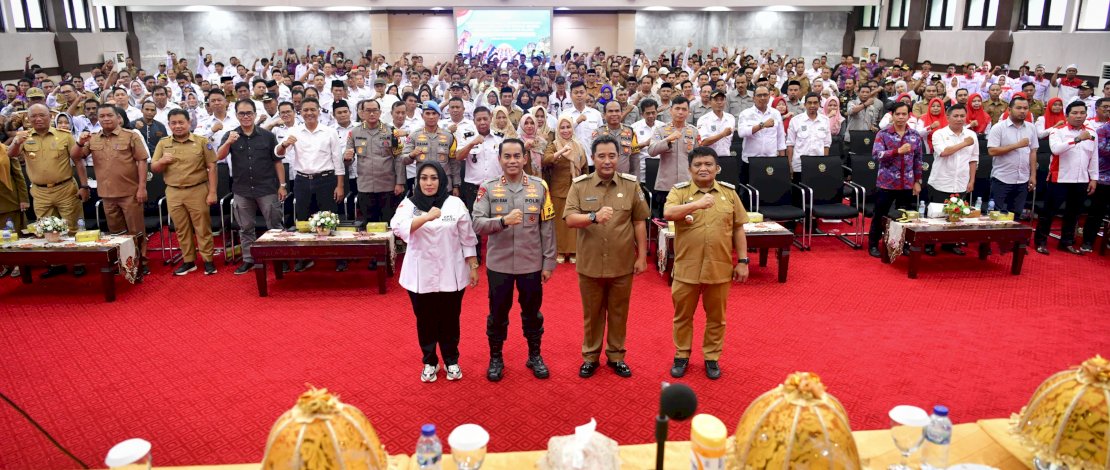 Asosiasi Pemerintah Desa Seluruh Indonesia (Apdesi) Sulsel kembali menegaskan dukungannya terhadap program prioritas Penjabat (Pj) Gubernur Sulsel, Bahtiar Baharuddin. Asosiasi Pemerintah Desa Seluruh Indonesia (Apdesi) Sulsel kembali menegaskan dukungannya terhadap program prioritas Penjabat (Pj) Gubernur Sulsel, Bahtiar Baharuddin.