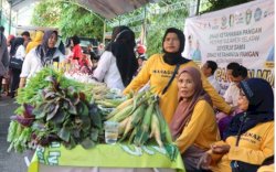 Warga Parepare Antusias Ikuti Gerakan Pangan Murah Serentak