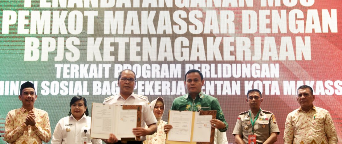 Wali Kota Makassar, Moh Ramdhan “Danny” Pomanto, melakukan penandatanganan Memorandum of Understanding (MoU) bersama BPJS Ketenagakerjaan, di Claro Hotel Makassar, Rabu, 6 Maret 2024. Wali Kota Makassar, Moh Ramdhan “Danny” Pomanto, melakukan penandatanganan Memorandum of Understanding (MoU) bersama BPJS Ketenagakerjaan, di Claro Hotel Makassar, Rabu, 6 Maret 2024.
