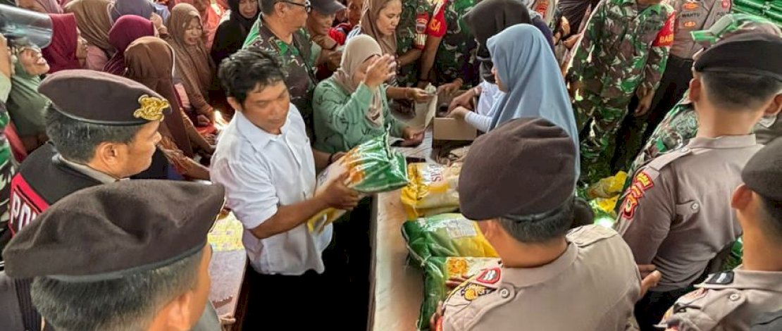 Warga Luwu Utara antusias menyambut Gerakan Pangan Murah, yang dilaksanakan baru-baru ini. 